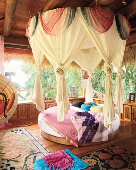 Circular Canopy Bed