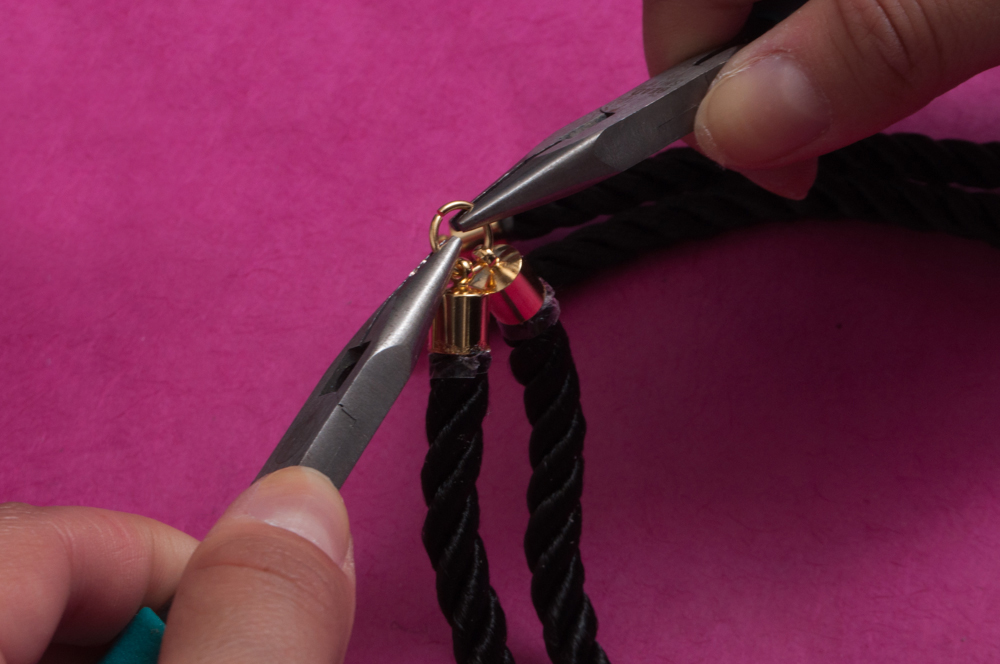 M&J Trimming - Cord and Tassel Necklace DIY Adding Jump Rings
