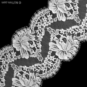 6" (153mm) French Chantilly Lace 