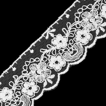 1 1/4" SCALLOP AND FLORAL EMBROIDERY LACE
